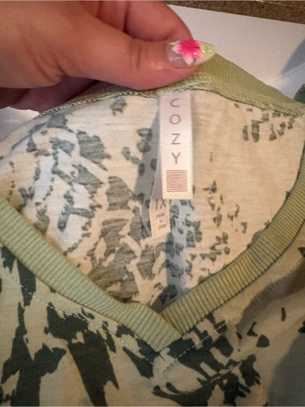 LuLaRoe Green Patterned Short Sleeve Tee